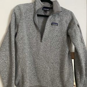 Patagonia 1/2 zip grey pull over- worn once